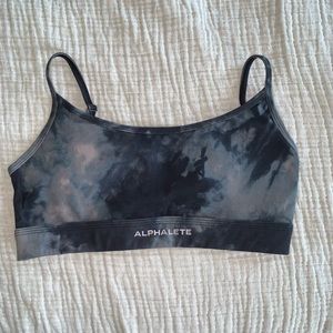 Alphalete surface limitless sports bra